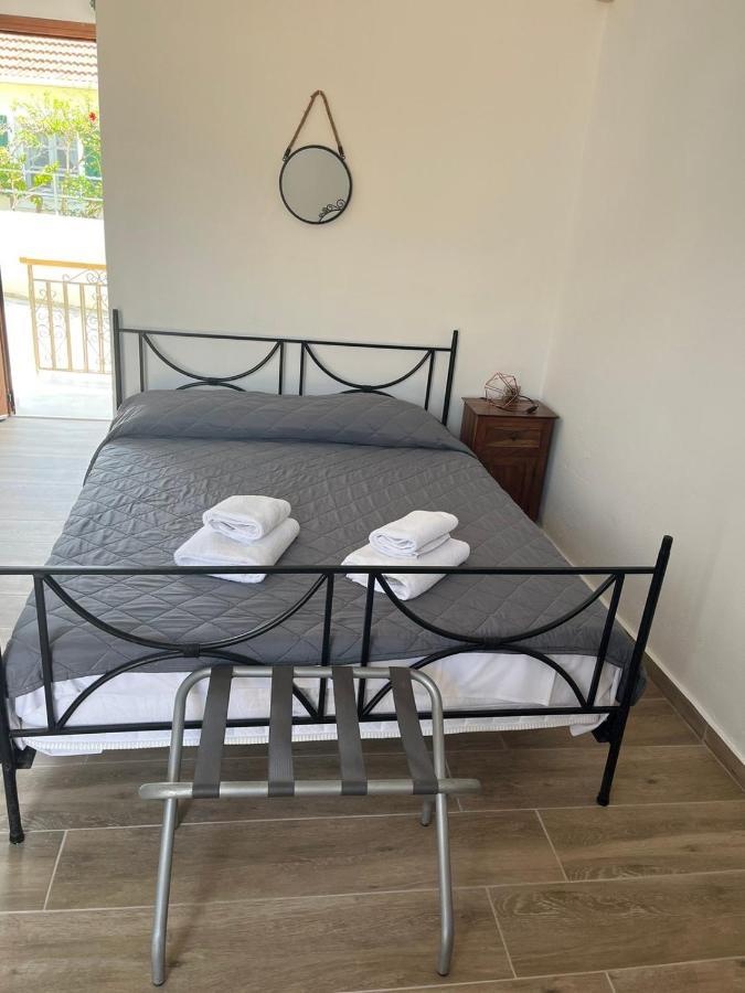 Vassilis Retreat Hotel Ászosz Kültér fotó